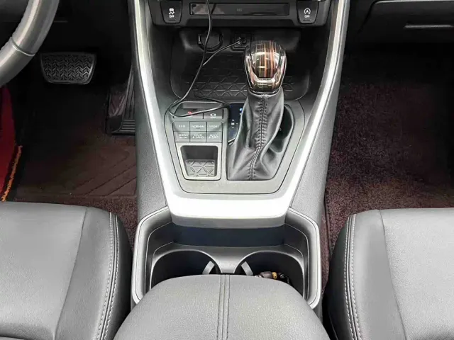 Toyota Wildlander — Фото автомобиля 21
