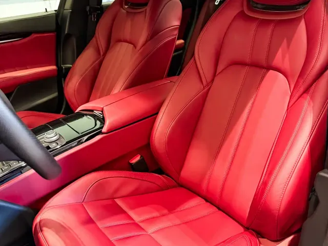 Maserati Ghibli — Фото автомобиля 15