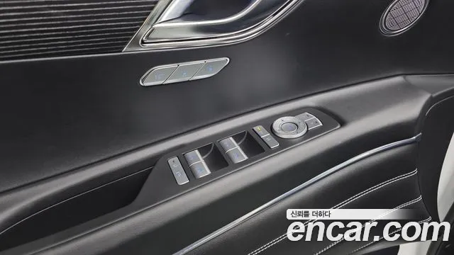Genesis GV80 — Фото автомобиля 27