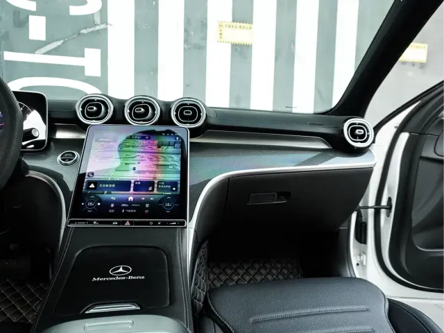 Mercedes-Benz C-Class — Фото автомобиля 26