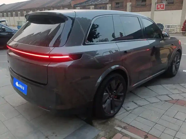 Li Auto L8 — Фото автомобиля 3