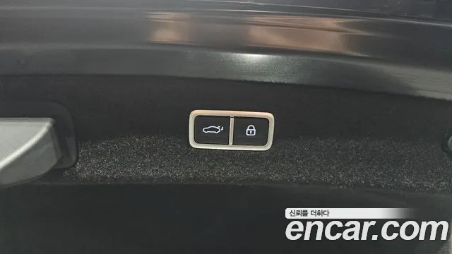 Genesis G90 Бензин 3.5 турбо AWD — Фото автомобиля 29