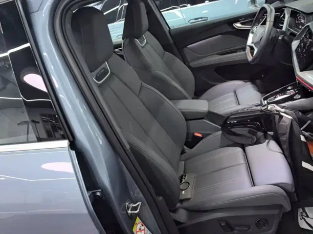 Audi Q4 e-tron — Фото автомобиля 24