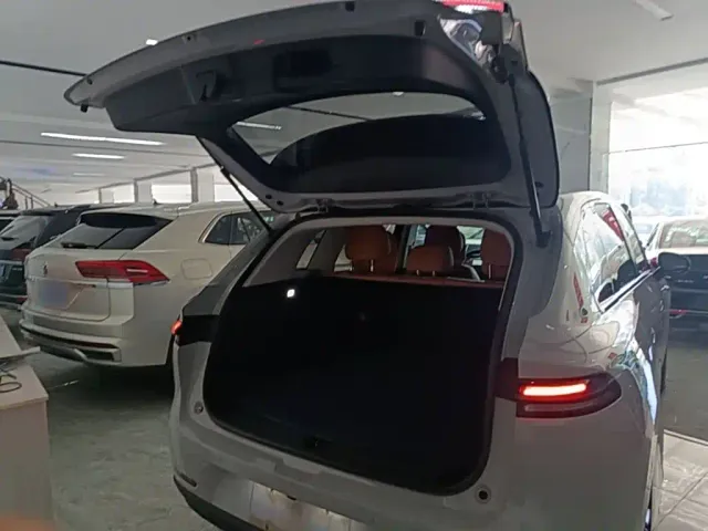 Leapmotor C10 — Фото автомобиля 18