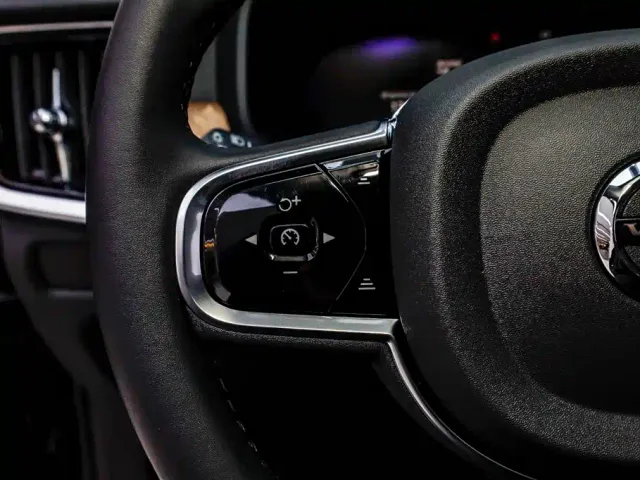 Volvo S90 — Фото автомобиля 26