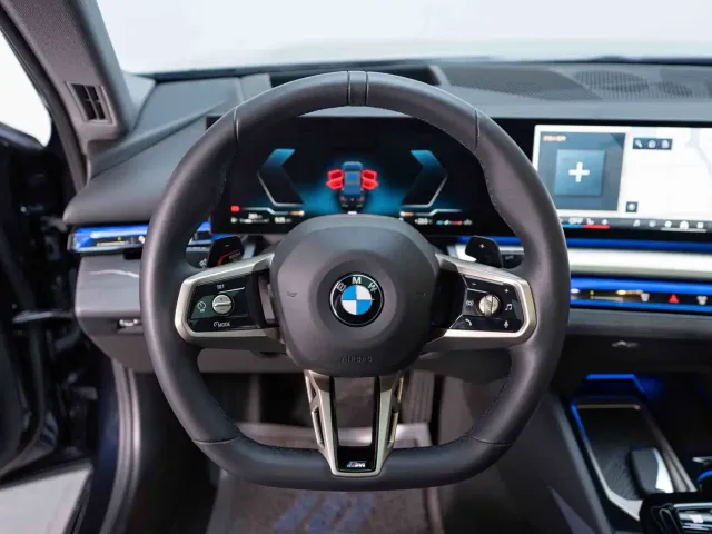 BMW 5 Series — Фото автомобиля 13