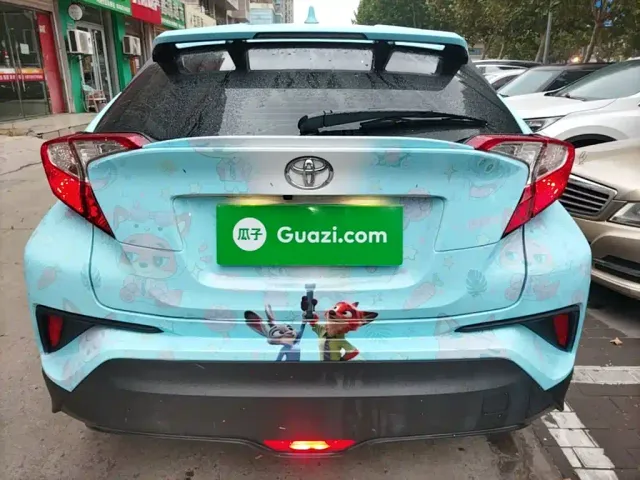Toyota C-HR — Фото автомобиля 5