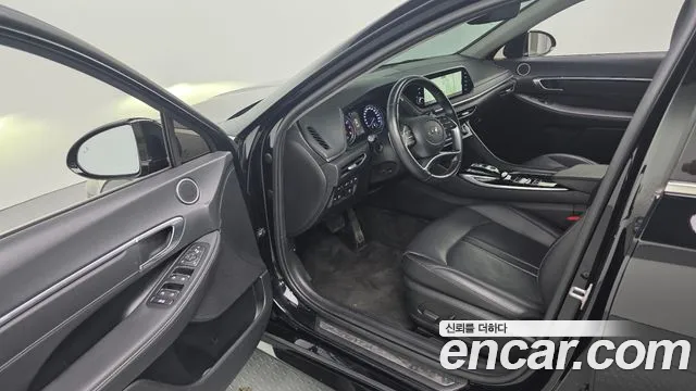 Hyundai Sonata — Фото автомобиля 10