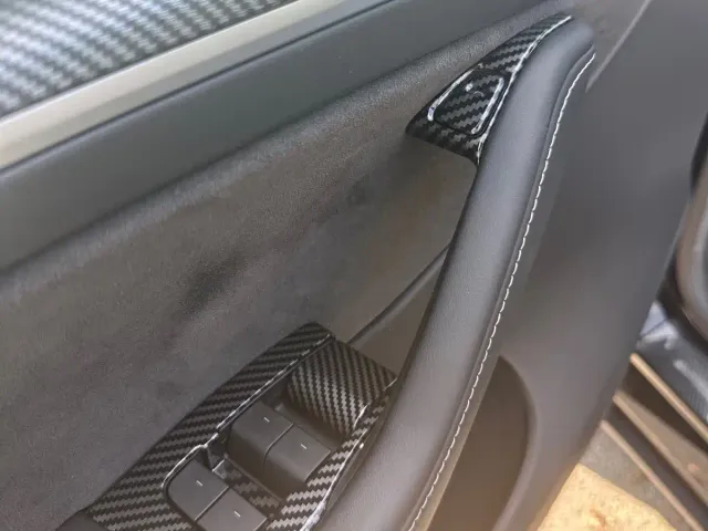 Tesla Model Y — Фото автомобиля 15