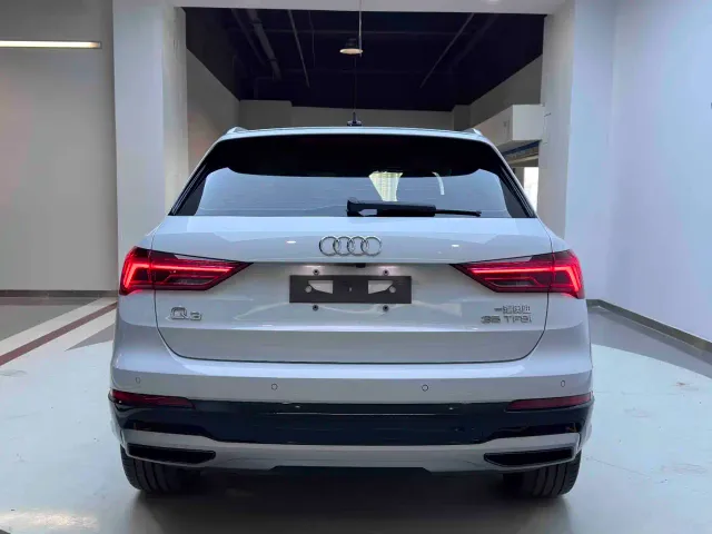 Audi Q3 — Фото автомобиля 4