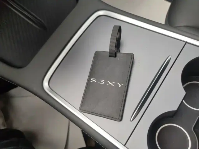 Tesla Model Y — Фото автомобиля 8