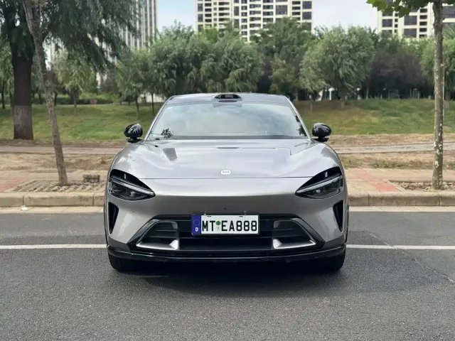 Xiaomi YU7 — Фото автомобиля 2