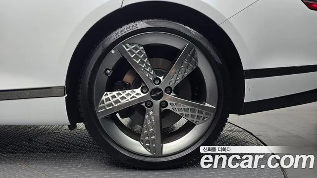 Genesis G80 Бензин 2.5 турбо AWD — Фото автомобиля 18