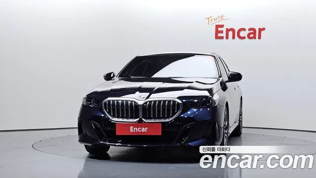 BMW 5-Series — Фото автомобиля 2