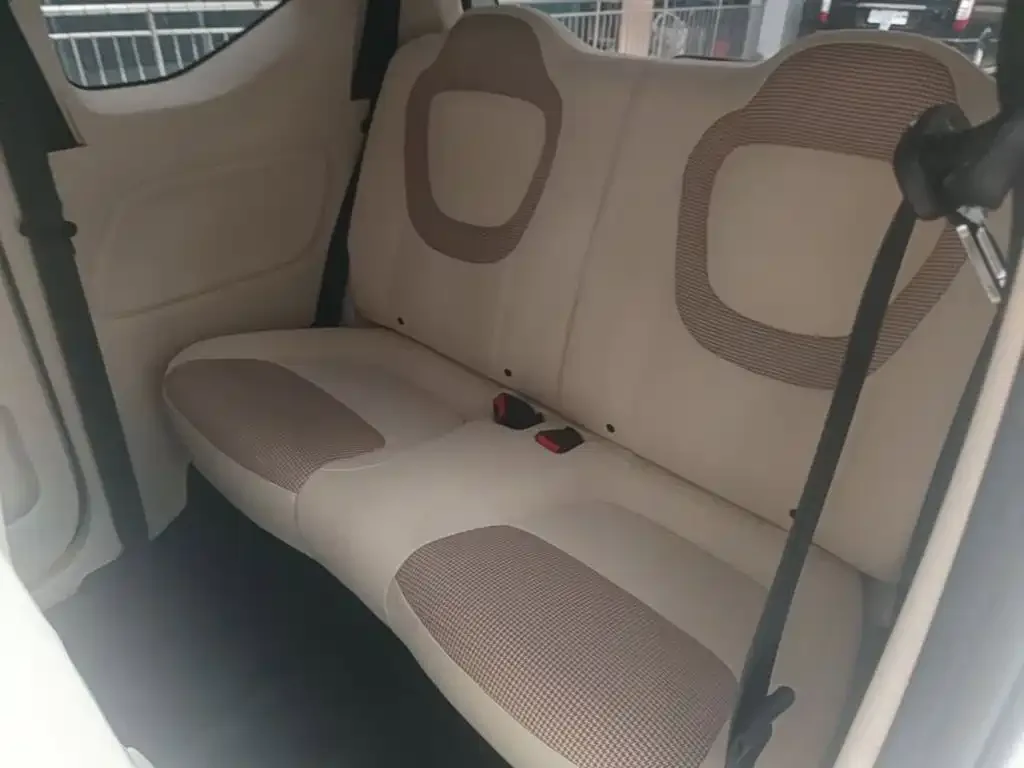 Wuling Motors Hongguang MINIEV 2024 3rd Generation 215km Youth Edition — Фото автомобиля 16