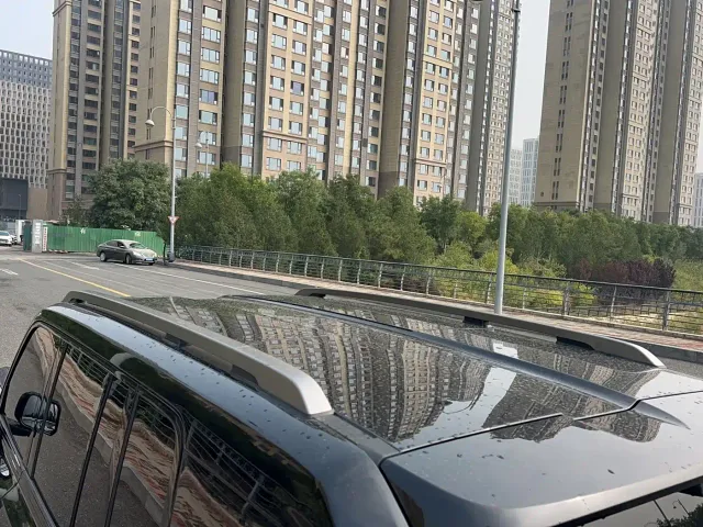 iCAR V27 — Фото автомобиля 12