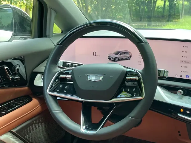 Cadillac Optiq — Фото автомобиля 6