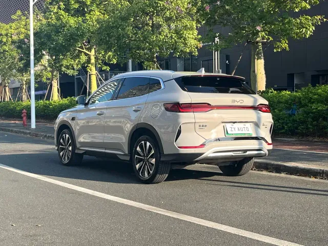 BYD Song PLUS — Фото автомобиля 6