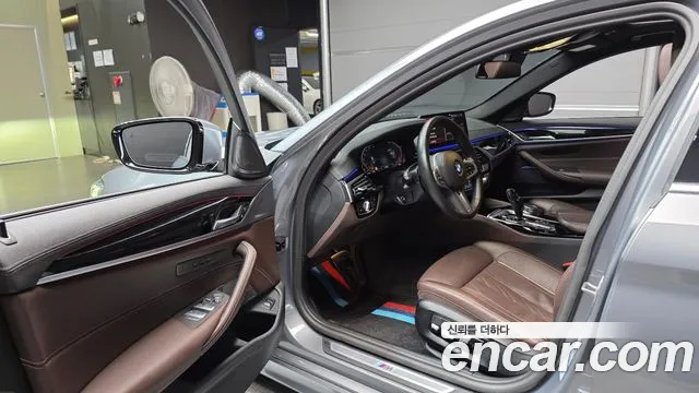 BMW 5 Series G30 — Фото автомобиля 15
