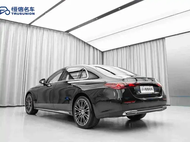 Mercedes-Benz E-Class — Фото автомобиля 7