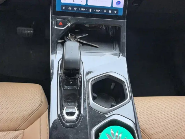 Geely Boyue L — Фото автомобиля 16