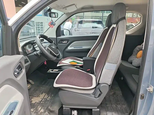 Wuling Hongguang Mini EV — Фото автомобиля 11