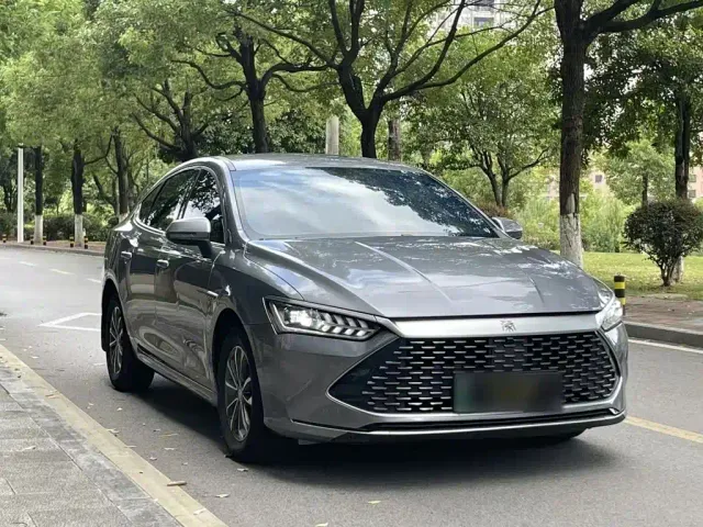 BYD Qin PLUS — Фото автомобиля 10