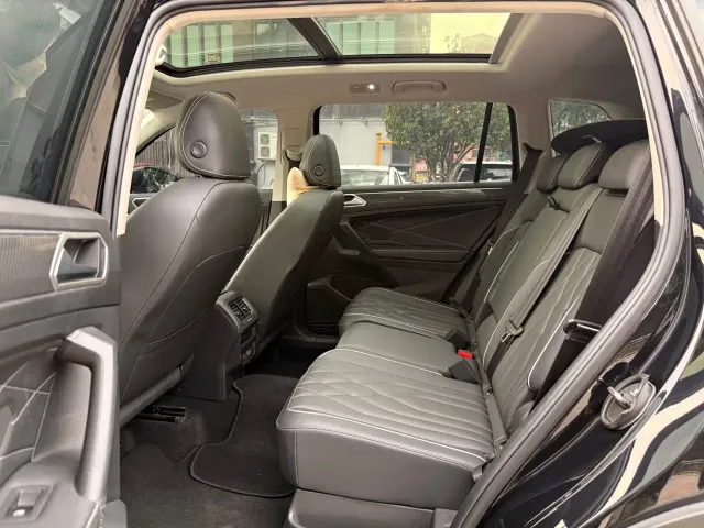 Volkswagen Tiguan L — Фото автомобиля 25