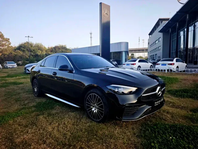 Mercedes-Benz C-Class — Фото автомобиля 3