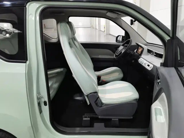 Wuling Hongguang Mini EV — Фото автомобиля 23