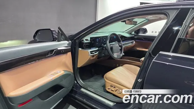 Hyundai Grandeur Grandeur (GN7) 2.5 Бензин 2WD — Фото автомобиля 10