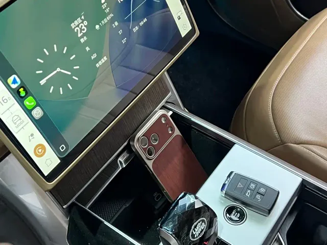 Land Rover Range Rover — Фото автомобиля 13