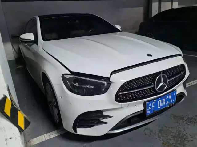Mercedes-Benz E-Class — Фото автомобиля 2