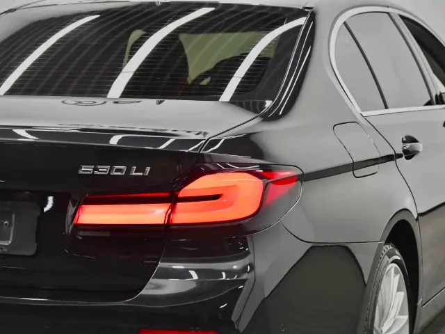 BMW 5 Series — Фото автомобиля 3