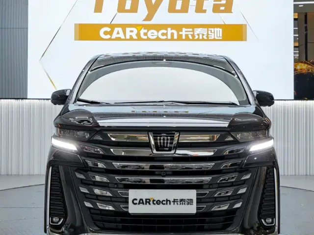 Toyota Vellfire — Фото автомобиля 2