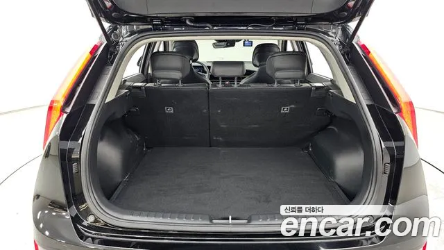 Kia Niro — Фото автомобиля 20