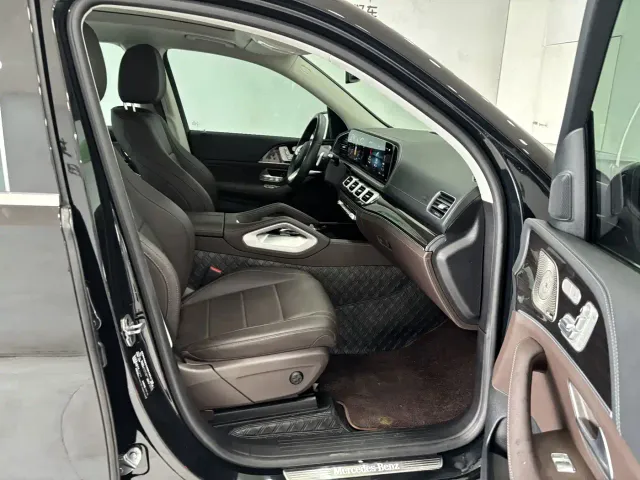 Mercedes-Benz GLS-Class — Фото автомобиля 28