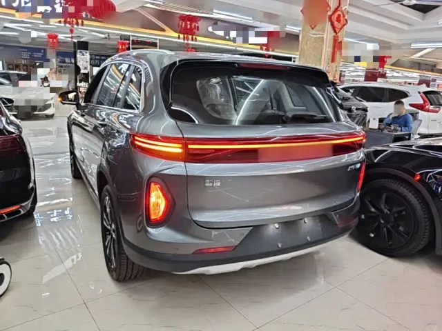 Skyworth Auto HT-i — Фото автомобиля 4