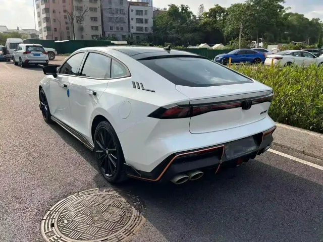 Changan UNI-V — Фото автомобиля 4