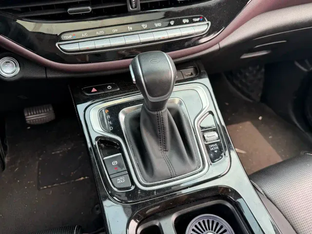 GAC Trumpchi Trumpchi M6 2023 PRO 270T DCT Luxury Edition — Фото автомобиля 7
