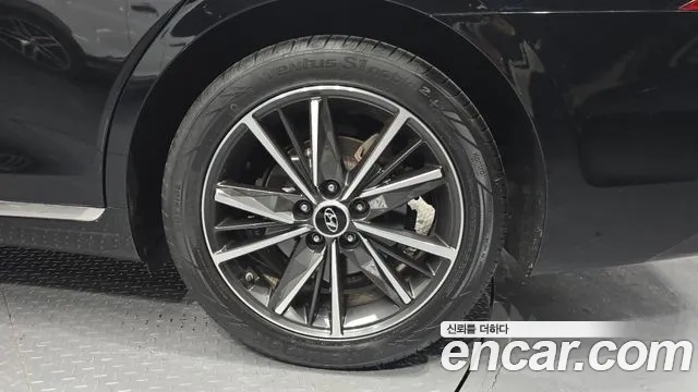 Hyundai Grandeur Новый Grandeur IG — Фото автомобиля 20