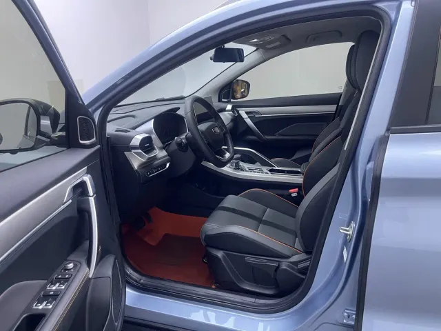 Geely Binyue — Фото автомобиля 13