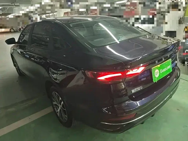 Geely Emgrand — Фото автомобиля 4