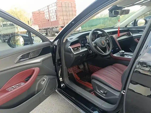 Hongqi H5 — Фото автомобиля 15