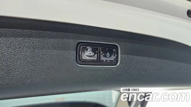Genesis GV80 2.5T Бензин 2WD — Фото автомобиля 18