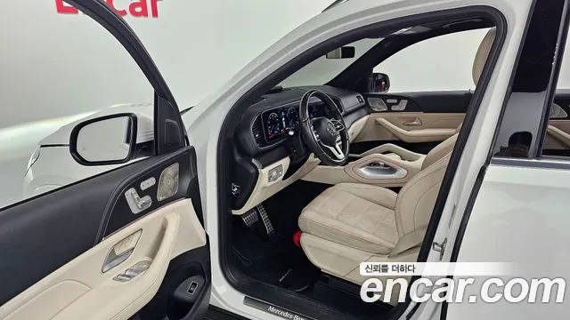 Mercedes-Benz GLS-Class — Фото автомобиля 11