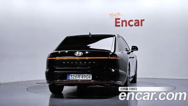 Hyundai Grandeur Grandeur (GN7) 2.5 Бензин 2WD — Фото автомобиля 4