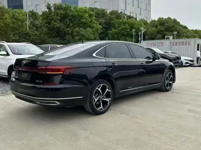 Volkswagen Passat — Фото автомобиля 9