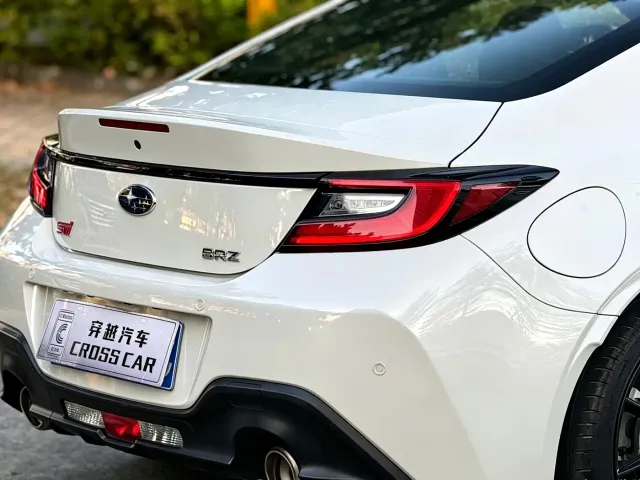 Subaru BRZ — Фото автомобиля 8