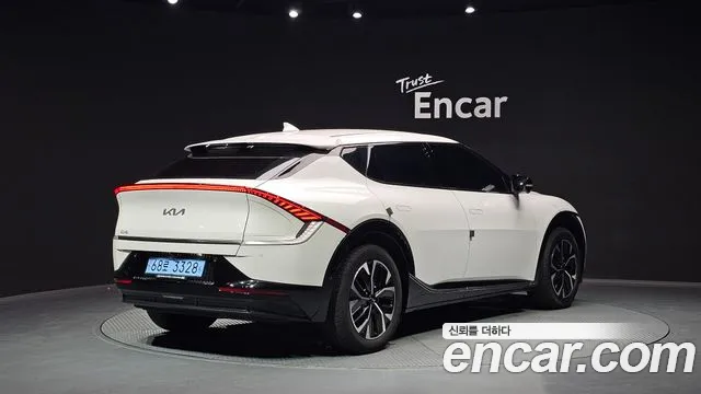 Kia EV6 — Фото автомобиля 2